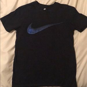 NIKE short sleeve black shirt
